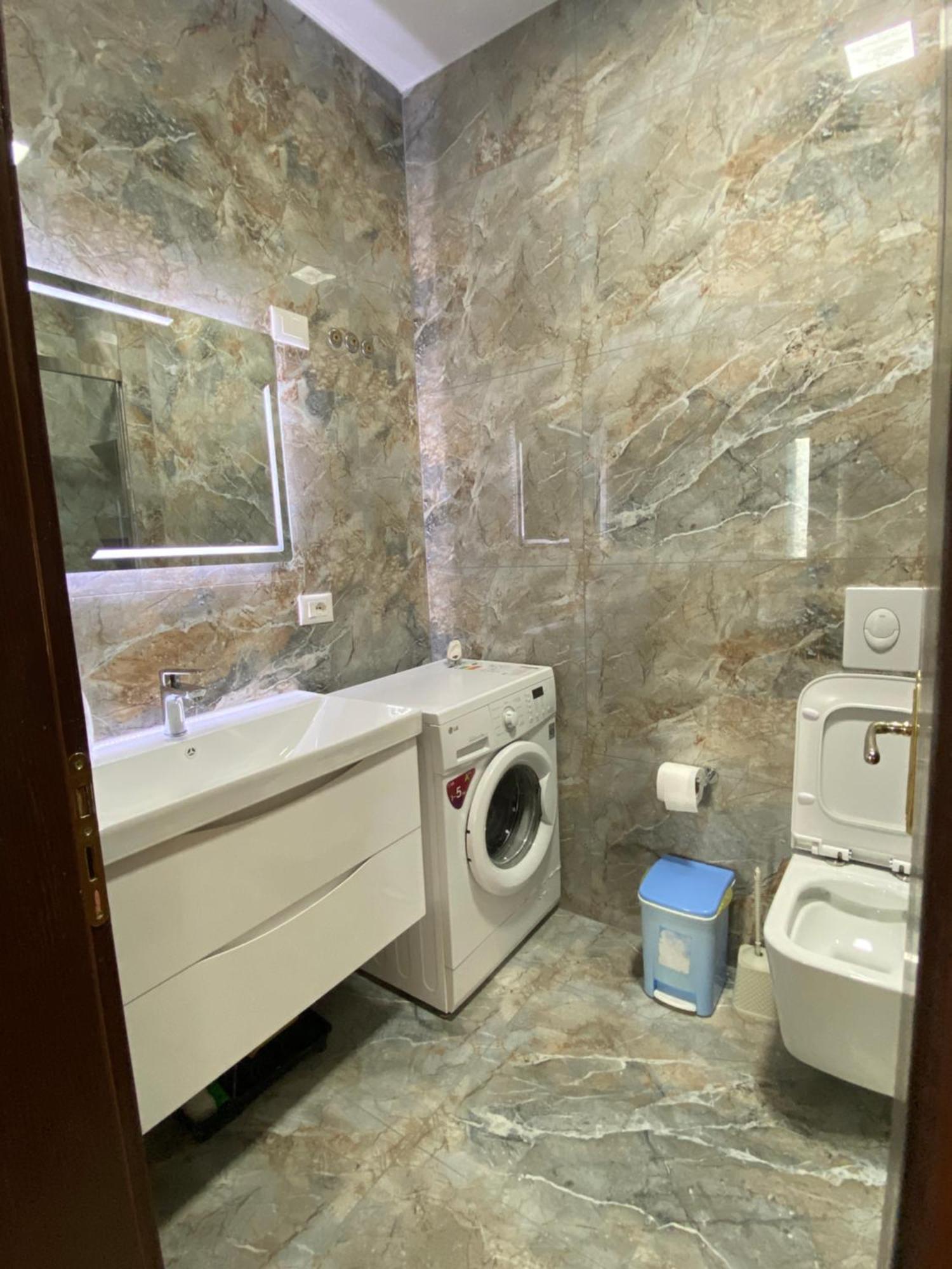 Comfortable 2-Br For 4 Tirana Buitenkant foto