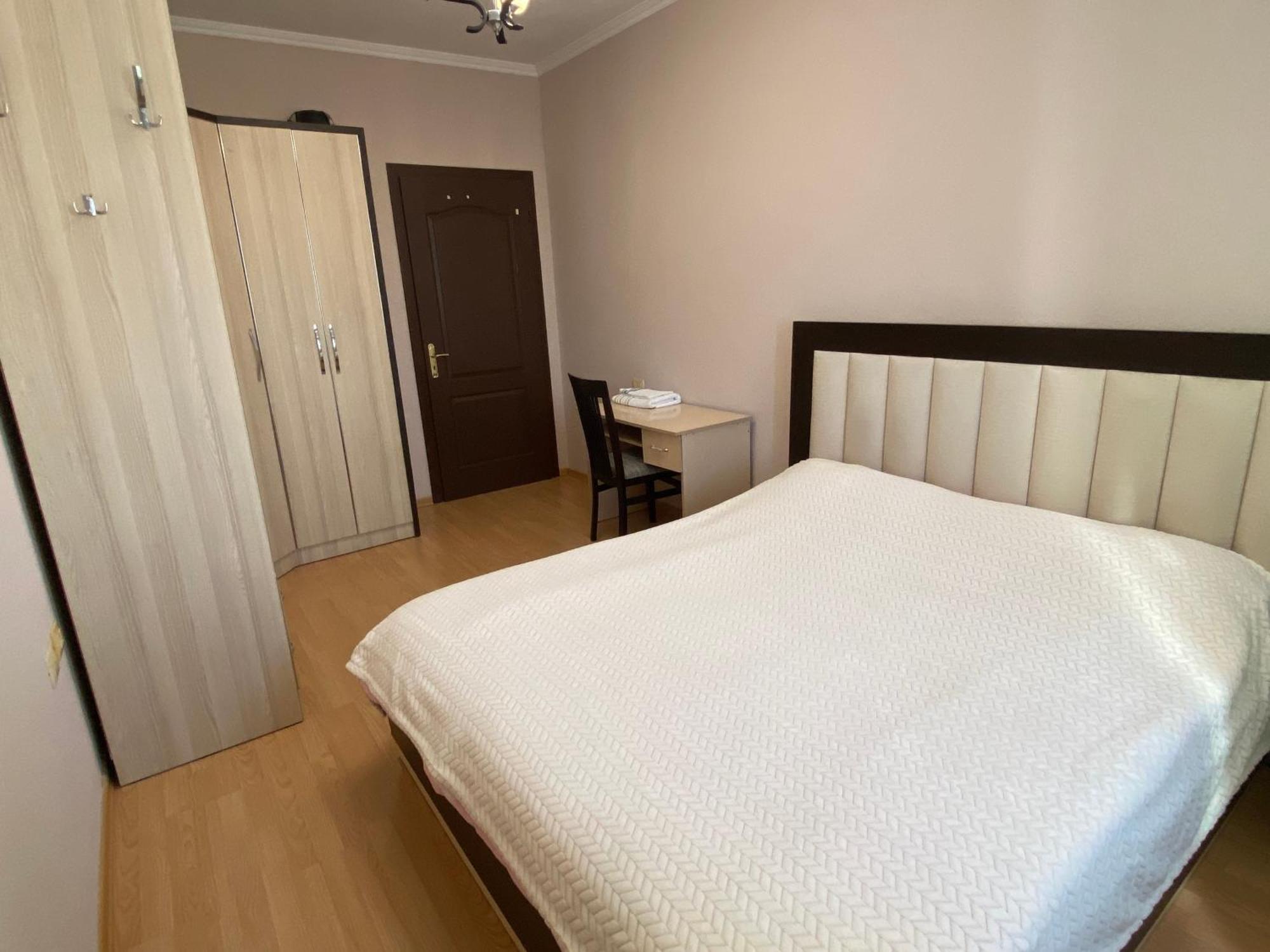 Comfortable 2-Br For 4 Tirana Buitenkant foto