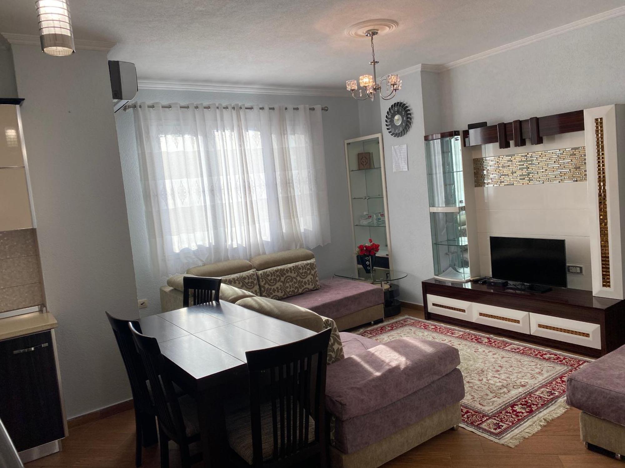 Comfortable 2-Br For 4 Tirana Buitenkant foto